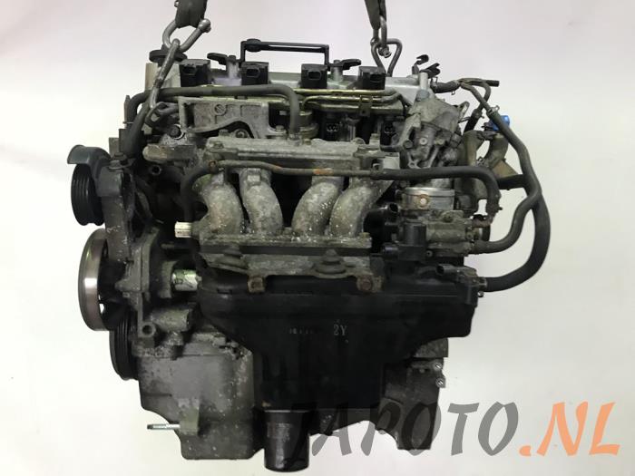 Motor from a Honda Civic (ES) 1.3 16V VTEC-i IMA 2004