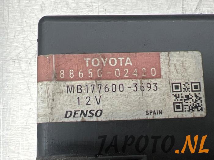 Steuergerät Heizung van een Toyota Auris (E15) 1.6 Dual VVT-i 16V 2008