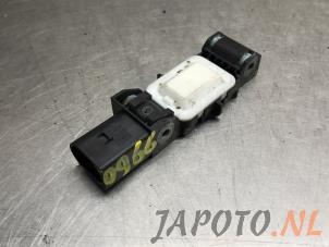 Used Airbag sensor Mitsubishi Colt (Z2/Z3) 1.5 16V Price € 19,95 Margin scheme offered by Japoto Parts B.V.
