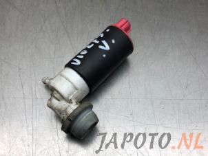 Usagé Pompe lave-glace avant Toyota Corolla Verso (R10/11) 1.6 16V VVT-i Prix € 14,95 Règlement à la marge proposé par Japoto Parts B.V.