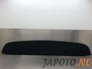 Usagé Plaque sol coffre Toyota Corolla Verso (R10/11) 1.6 16V VVT-i Prix € 34,95 Règlement à la marge proposé par Japoto Parts B.V.