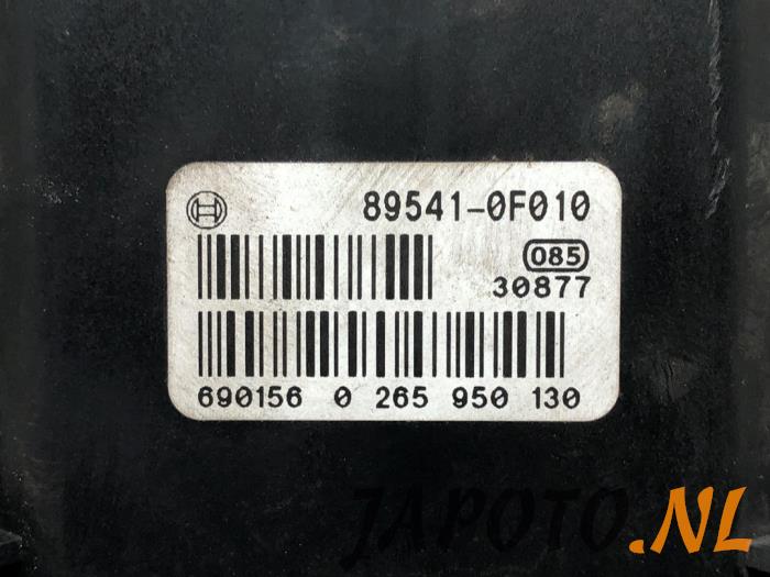 ABS pump Toyota Corolla Verso 1.6 16V VVTi 895410F010 3ZZFE BOSCH