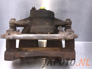 Używane Zacisk hamulcowy lewy przód Toyota Corolla Verso (R10/11) 1.6 16V VVT-i Cena € 34,95 Procedura marży oferowane przez Japoto Parts B.V.