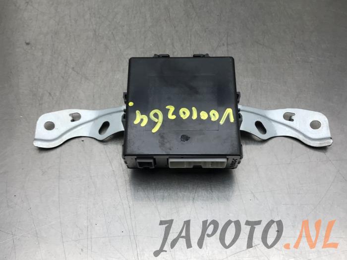 Begagnade Däcktrycksmodul Lexus SC 430 4.3i 32V VVT-i Pris € 52,49 Marginaltabell erbjuds av Japoto Parts B.V.