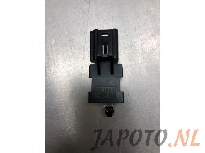 Begagnade Innetemperatursensor Lexus SC 430 4.3i 32V VVT-i Pris € 15,70 Marginaltabell erbjuds av Japoto Parts B.V.