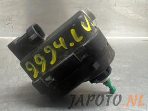 Used Headlight motor Nissan Primastar 1.9 dCi 80 Price € 17,50 Margin scheme offered by Japoto Parts B.V.