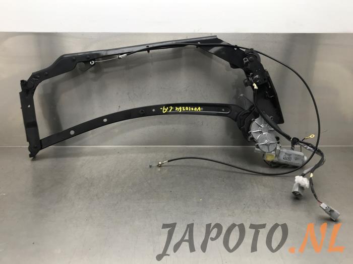 Używane Silnik szyberdachu Lexus SC 430 4.3i 32V VVT-i Cena € 157,45 Procedura marży oferowane przez Japoto Parts B.V.