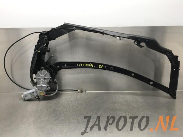 Używane Silnik szyberdachu Lexus SC 430 4.3i 32V VVT-i Cena € 157,45 Procedura marży oferowane przez Japoto Parts B.V.