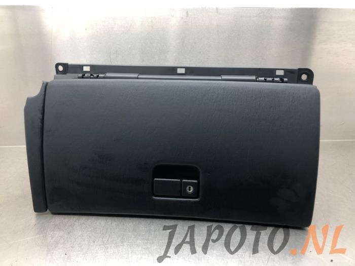 Begagnade Handskfack Lexus SC 430 4.3i 32V VVT-i Pris € 78,74 Marginaltabell erbjuds av Japoto Parts B.V.