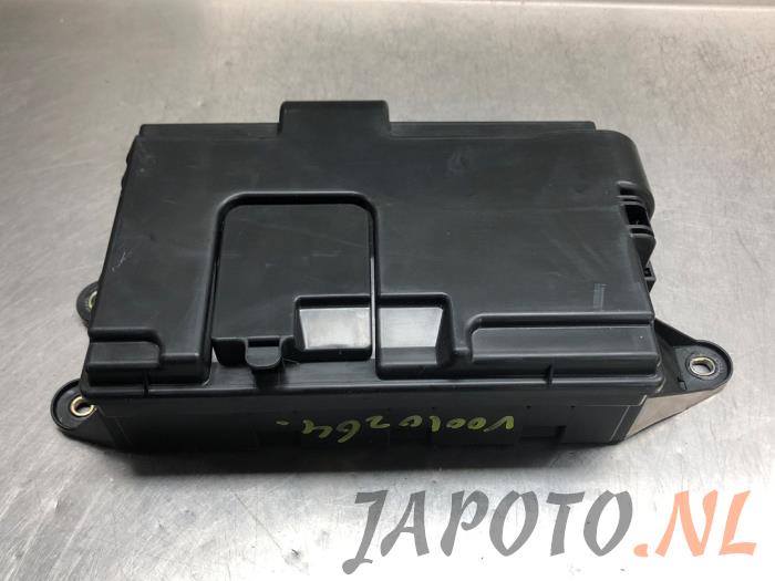 Begagnade Säkringsbox Lexus SC 430 4.3i 32V VVT-i Pris € 78,75 Marginaltabell erbjuds av Japoto Parts B.V.
