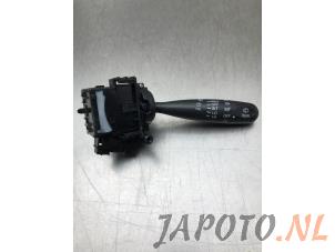 Usados Interruptor de limpiaparabrisas Suzuki Swift (ZA/ZC/ZD1/2/3/9) 1.3 VVT 16V Precio € 27,49 Norma de margen ofrecido por Japoto Parts B.V.