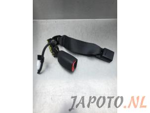 Used Rear seatbelt buckle, right Kia Sportage (SL) 2.0 CVVT 16V 4x2 Price € 19,95 Margin scheme offered by Japoto Parts B.V.