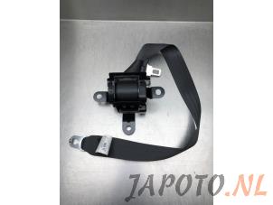 Używane Pas bezpieczenstwa srodkowy tyl Kia Sportage (SL) 2.0 CVVT 16V 4x2 Cena € 34,95 Procedura marży oferowane przez Japoto Parts B.V.