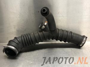 Usados Tubo de aspiración Aire Mitsubishi Colt (Z2/Z3) 1.5 16V CZT Turbo Precio € 24,95 Norma de margen ofrecido por Japoto Parts B.V.