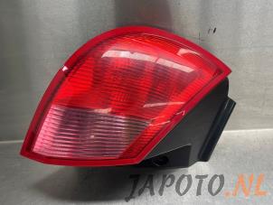 Gebrauchte Rücklicht links Mitsubishi Colt (Z2/Z3) 1.5 16V CZT Turbo Preis € 19,00 Margenregelung angeboten von Japoto Parts B.V.