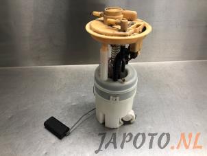 Used Petrol pump Mitsubishi Colt (Z2/Z3) 1.5 16V CZT Turbo Price € 39,95 Margin scheme offered by Japoto Parts B.V.