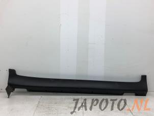 Gebrauchte Seitenschürze rechts Kia Sportage (SL) 2.0 CVVT 16V 4x2 Preis € 74,95 Margenregelung angeboten von Japoto Parts B.V.