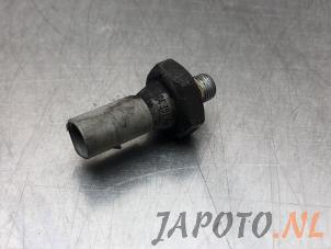 Usados Sensor de presión de aceite Mitsubishi Colt (Z2/Z3) 1.5 16V CZT Turbo Precio € 19,95 Norma de margen ofrecido por Japoto Parts B.V.