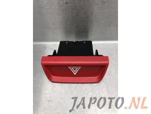 Używane Przelacznik swiatel awaryjnych Kia Sportage (SL) 2.0 CVVT 16V 4x2 Cena € 9,99 Procedura marży oferowane przez Japoto Parts B.V.