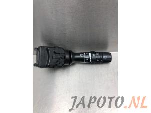 Gebrauchte Scheibenwischer Schalter Kia Sportage (SL) 2.0 CVVT 16V 4x2 Preis € 34,95 Margenregelung angeboten von Japoto Parts B.V.