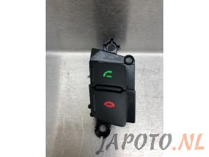 Usagé Interrupteur de volant Kia Sportage (SL) 2.0 CVVT 16V 4x2 Prix € 14,95 Règlement à la marge proposé par Japoto Parts B.V.