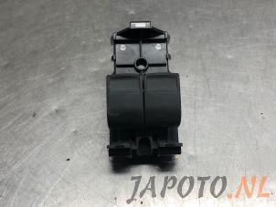 Used Multi-functional window switch Toyota Aygo (B40) 1.0 12V VVT-i Price € 34,99 Margin scheme offered by Japoto Parts B.V.