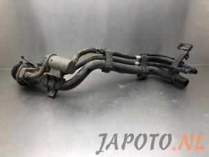 Używane Rurka do napelniania zbiornika paliwa Hyundai Ioniq 1.6 GDI 16V Hybrid Cena € 99,00 Procedura marży oferowane przez Japoto Parts B.V.