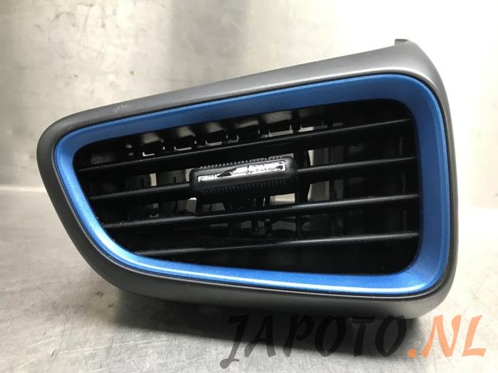 Begagnade Luftgrill, sida Hyundai Ioniq 1.6 GDI 16V Hybrid Pris € 21,00 Marginaltabell erbjuds av Japoto Parts B.V.