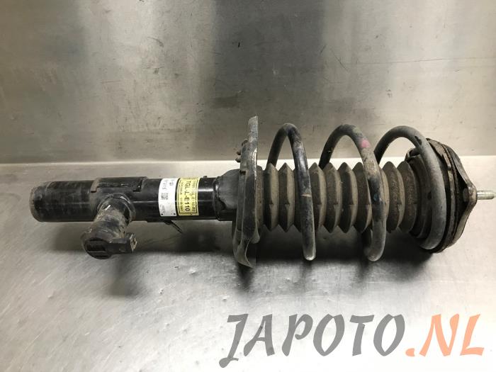 Front shock absorber rod, left from a Honda Civic (FK6/7/8/9) 1.0i VTEC Turbo 12V 2018