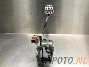 Used Brake pedal Honda Civic (FK6/7/8/9) 1.0i VTEC Turbo 12V Price € 49,95 Margin scheme offered by Japoto Parts B.V.