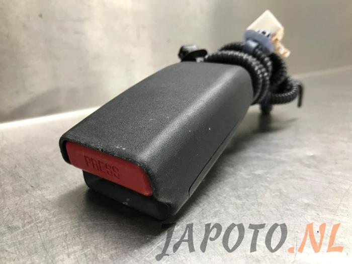 Insertion ceinture de sécurité avant droite d'un Honda Civic (FK6/7/8/9) 1.0i VTEC Turbo 12V 2018