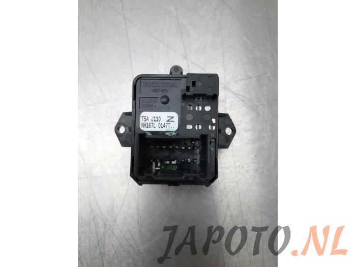 Mirror switch from a Honda Civic (FK6/7/8/9) 1.0i VTEC Turbo 12V 2018