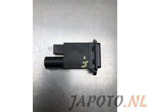 Used Interior temperature sensor Honda Civic (FK6/7/8/9) 1.0i VTEC Turbo 12V Price € 14,95 Margin scheme offered by Japoto Parts B.V.