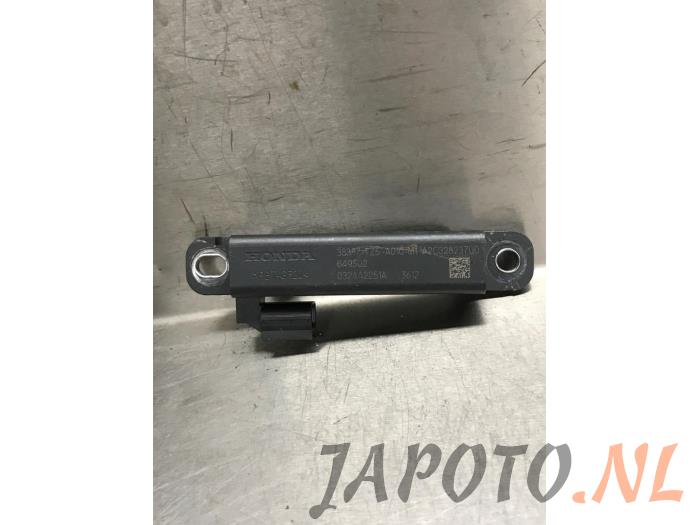 Używane Keyless Entry-Antena Honda Civic (FK6/7/8/9) 1.0i VTEC Turbo 12V Cena € 20,95 Procedura marży oferowane przez Japoto Parts B.V.