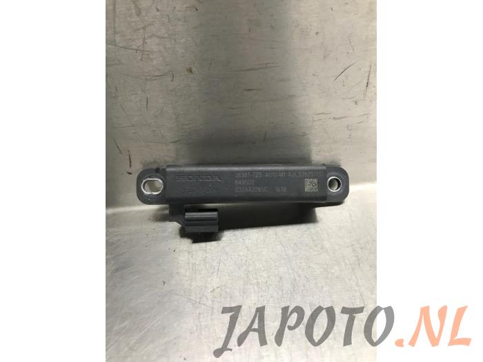 Używane Keyless Entry-Antena Honda Civic (FK6/7/8/9) 1.0i VTEC Turbo 12V Cena € 20,95 Procedura marży oferowane przez Japoto Parts B.V.