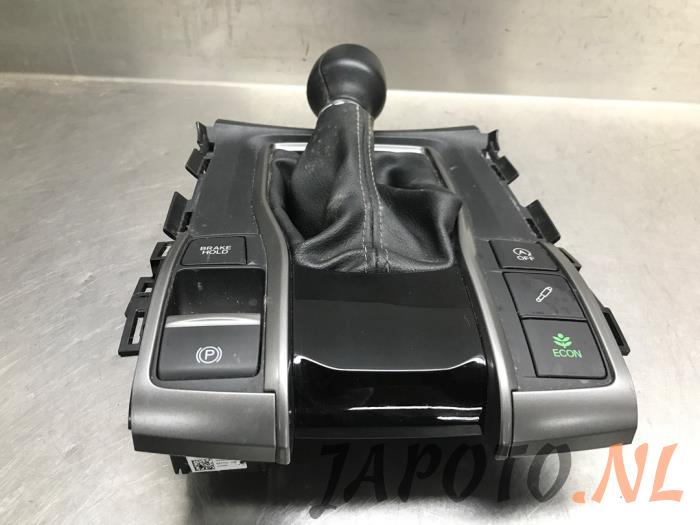 Levier de vitesse d'un Honda Civic (FK6/7/8/9) 1.0i VTEC Turbo 12V 2018