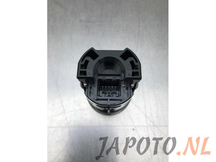Start/stop switch from a Honda Civic (FK6/7/8/9) 1.0i VTEC Turbo 12V 2018