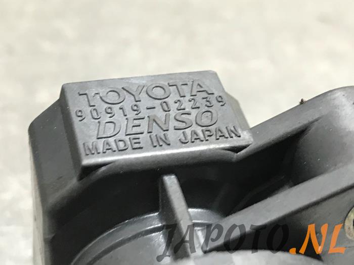 Ignition coil from a Toyota Corolla Verso (E12) 1.6 16V VVT-i 2003