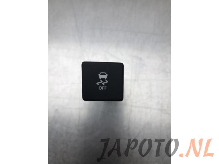 Usados Interruptor ESP Kia Soul I (AM) 1.6 CVVT 16V Precio € 10,45 Norma de margen ofrecido por Japoto Parts B.V.