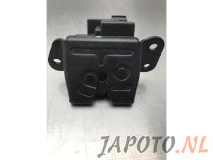 Used Tailgate lock mechanism Kia Soul I (AM) 1.6 CVVT 16V Price € 34,95 Margin scheme offered by Japoto Parts B.V.