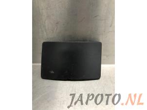 Usagé Protection crochet de remorquage avant Nissan NV 200 (M20M) E-NV200 Prix € 19,95 Règlement à la marge proposé par Japoto Parts B.V.