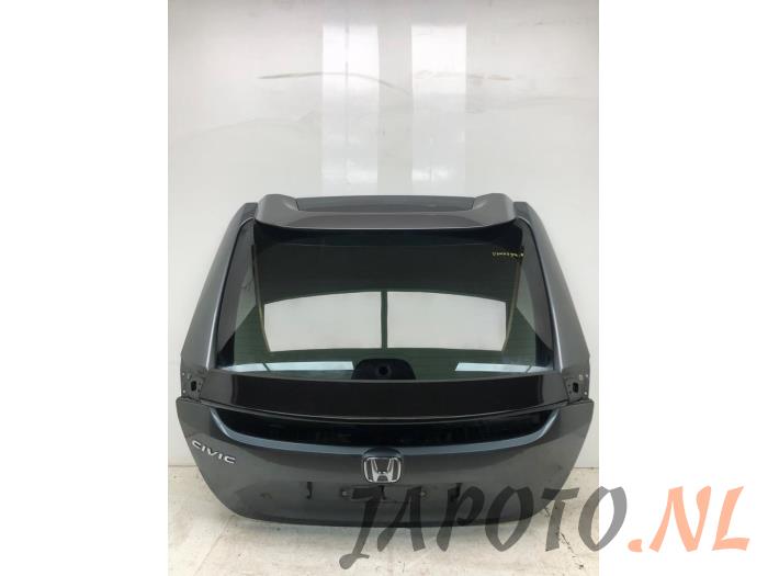 Tailgate from a Honda Civic (FK6/7/8/9) 1.0i VTEC Turbo 12V 2018