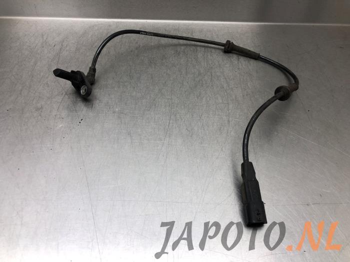 Begagnade ABS-sensor Nissan Note (E12) 1.2 68 Pris € 20,95 Marginaltabell erbjuds av Japoto Parts B.V.