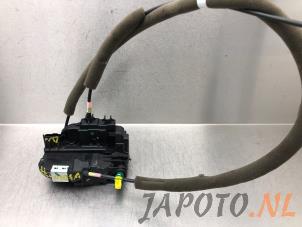 Używane Mechanizm blokady drzwi lewych przednich wersja 4-drzwiowa Nissan Note (E12) 1.2 68 Cena € 34,95 Procedura marży oferowane przez Japoto Parts B.V.