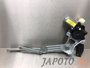 Używane Mechanizm szyby lewej przedniej wersja 4-drzwiowa Nissan Note (E12) 1.2 68 Cena € 49,95 Procedura marży oferowane przez Japoto Parts B.V.