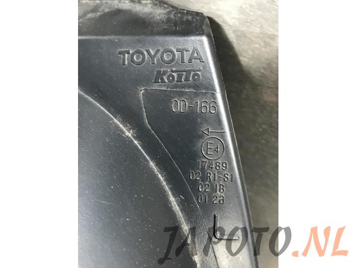 Feu arrière secondaire gauche d'un Toyota Yaris III (P13) 1.0 12V VVT-i 2016