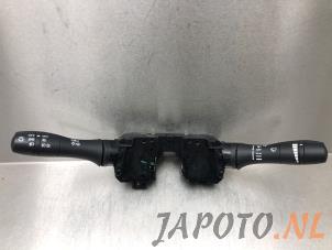 Usagé Commodo d'essuie glace Nissan NV 200 (M20M) E-NV200 Prix € 74,99 Règlement à la marge proposé par Japoto Parts B.V.