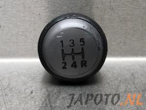 Usados Botón de palanca Toyota RAV4 (A3) 2.0 16V VVT-i 4x4 Precio € 24,95 Norma de margen ofrecido por Japoto Parts B.V.