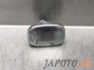 Used Indicator lens, front left Toyota Corolla (E12) 1.6 16V VVT-i Price € 6,95 Margin scheme offered by Japoto Parts B.V.