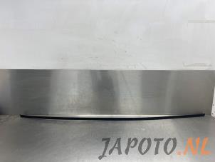 Gebrauchte Dachleiste links Chevrolet Spark (M300) 1.0 16V Preis € 20,00 Margenregelung angeboten von Japoto Parts B.V.